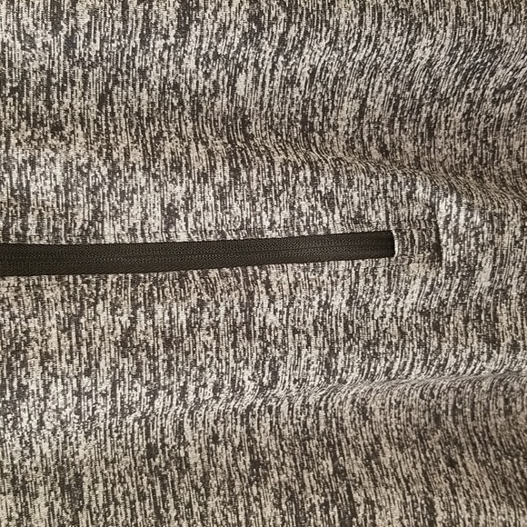 Under Armour 3/4 Zip Medium Heatgear Long Sleeve Top - Picture 4 of 5